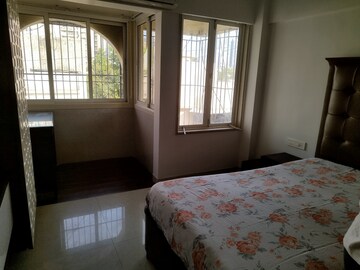 Bedroom in 3 BHK Apartment at Shivaji Park – for Rent