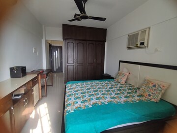 Bedroom in 3 BHK Apartment at Shivaji Park – for Rent