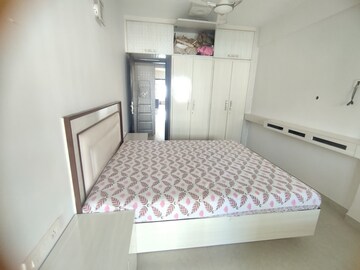 Bedroom in 3 BHK Apartment at Shivaji Park – for Rent