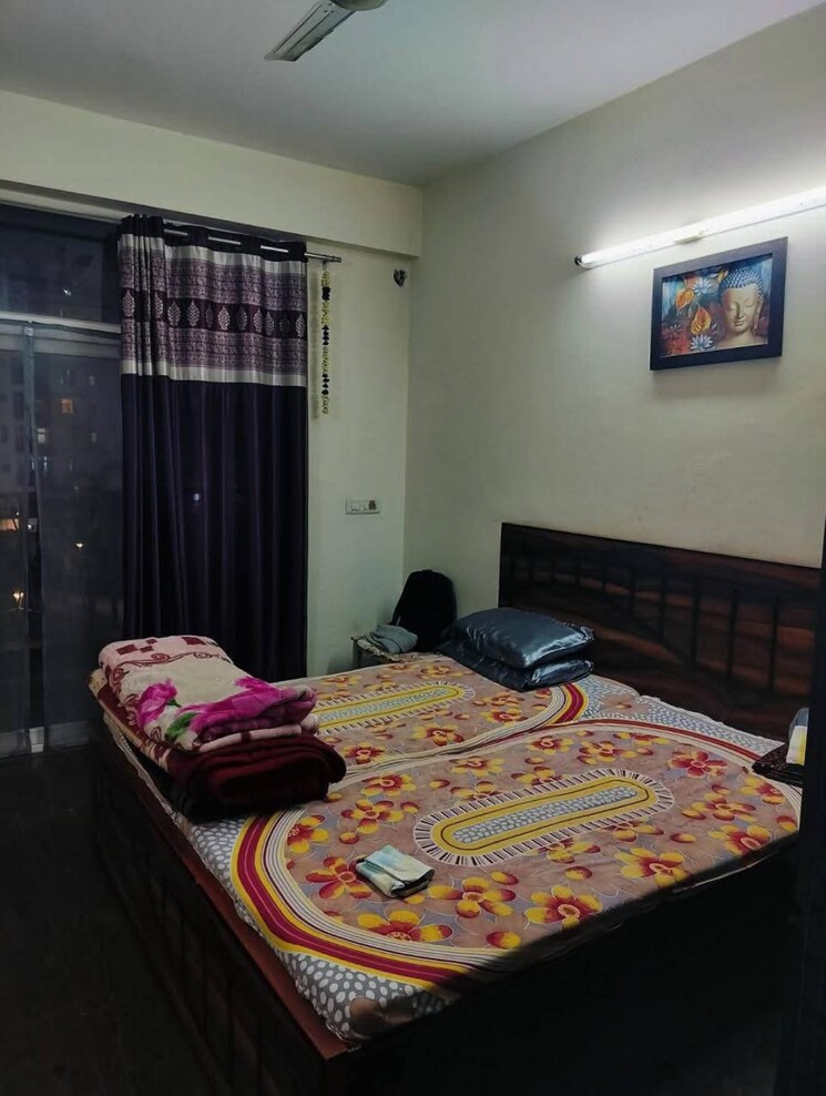 Bedroom, mahagun-mywoods 4 Bedroom 1810 Sq.Ft. Apartment In Sector 16c Greater Noida Greater Noida 8586620