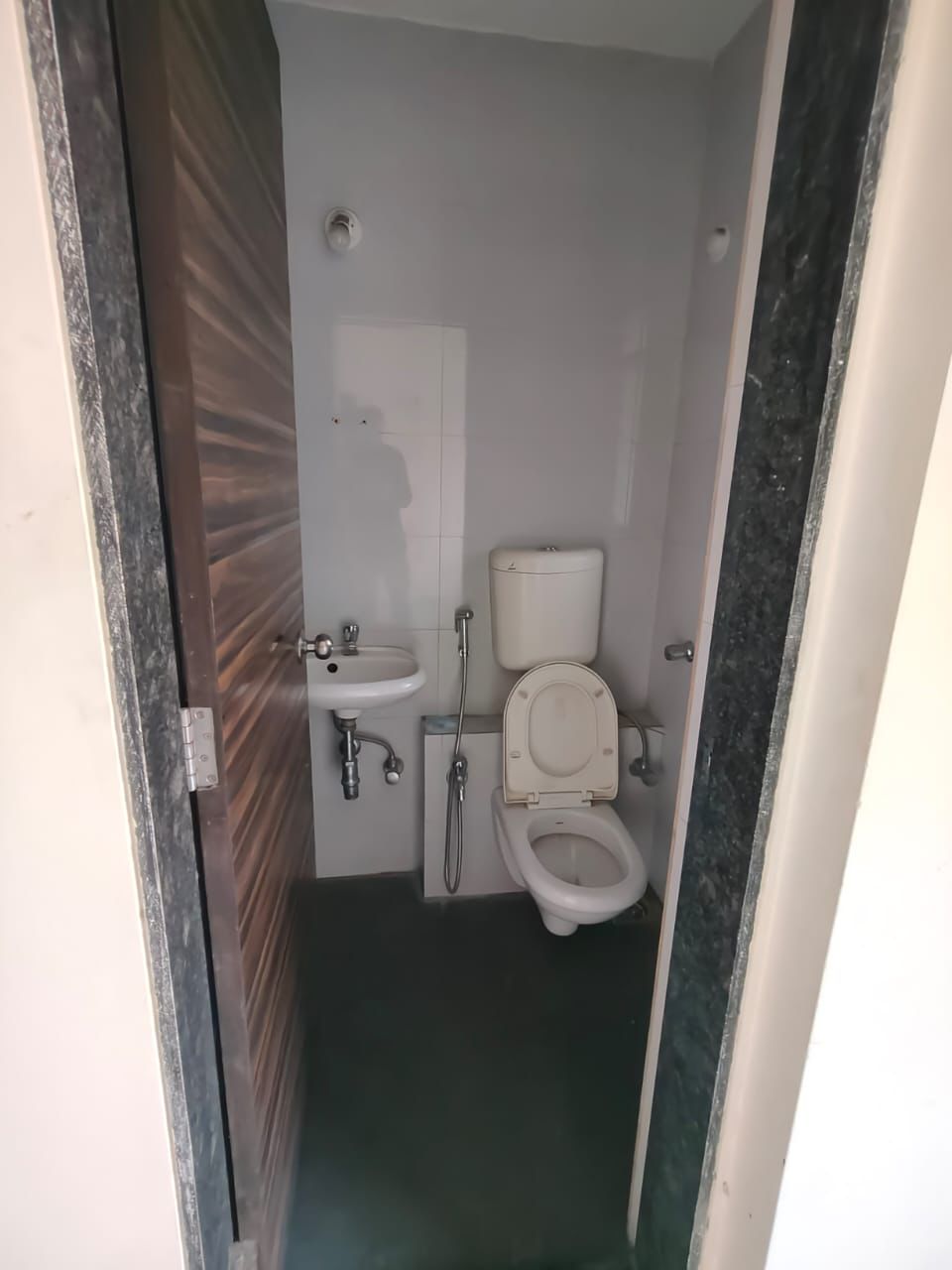 2 BHK Apartment For Rent in Hira Kutir CHS