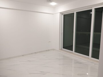 Room in 2 BHK Apartment at Nahar F Residences, Balewadi – for Rent