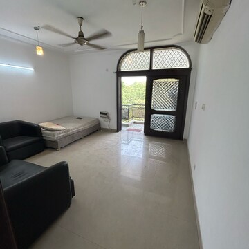 Room in 2 BHK Builder Floor at Lajpat Nagar I – for Rent