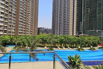 Swimming Pool in 1.5 BHK Apartment at Runwal Forests, Kanjurmarg West – for Sale