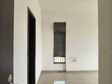Furnished Amenities in 2 BHK Apartment at Mahindra Roots, Kandivali East – for Rent