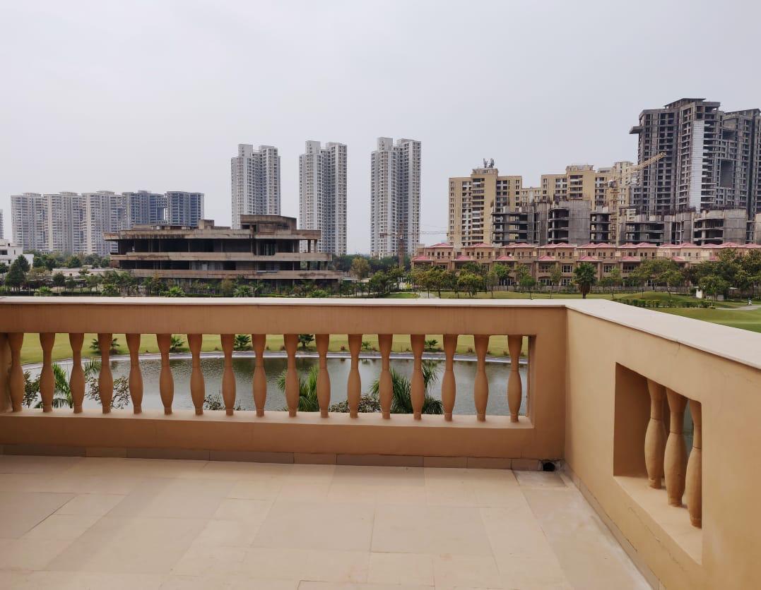4 BHK + Servant Room Villa For Sale in Jaypee Augusta Town Homes