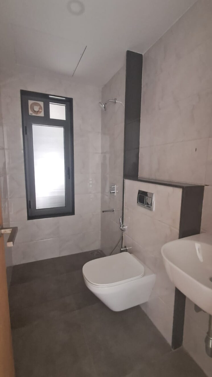 Bathroom, dosti-eastern-bay 2 Bedroom 785 Sq.Ft. Apartment In Wadala Mumbai 8586724