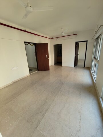 2 BHK Apartment For Rent in Omkar Signet, Malad East