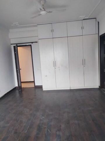 Furnished Amenities in 3 BHK Apartment at BPTP Freedom Park Life, Sector 57 – for Rent