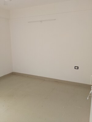 Room in 3 BHK Apartment at ROF Alante, Sector 108 – for Sale