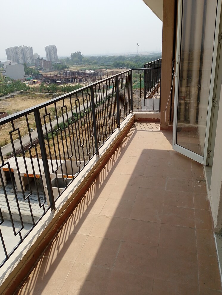 Balcony, rof-alante 3 Bedroom 650 Sq.Ft. Apartment In Sector 108 Gurgaon 8586991