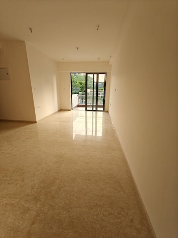 Room in 2 BHK Apartment at Shapoorji Pallonji Vicinia, Powai – for Rent