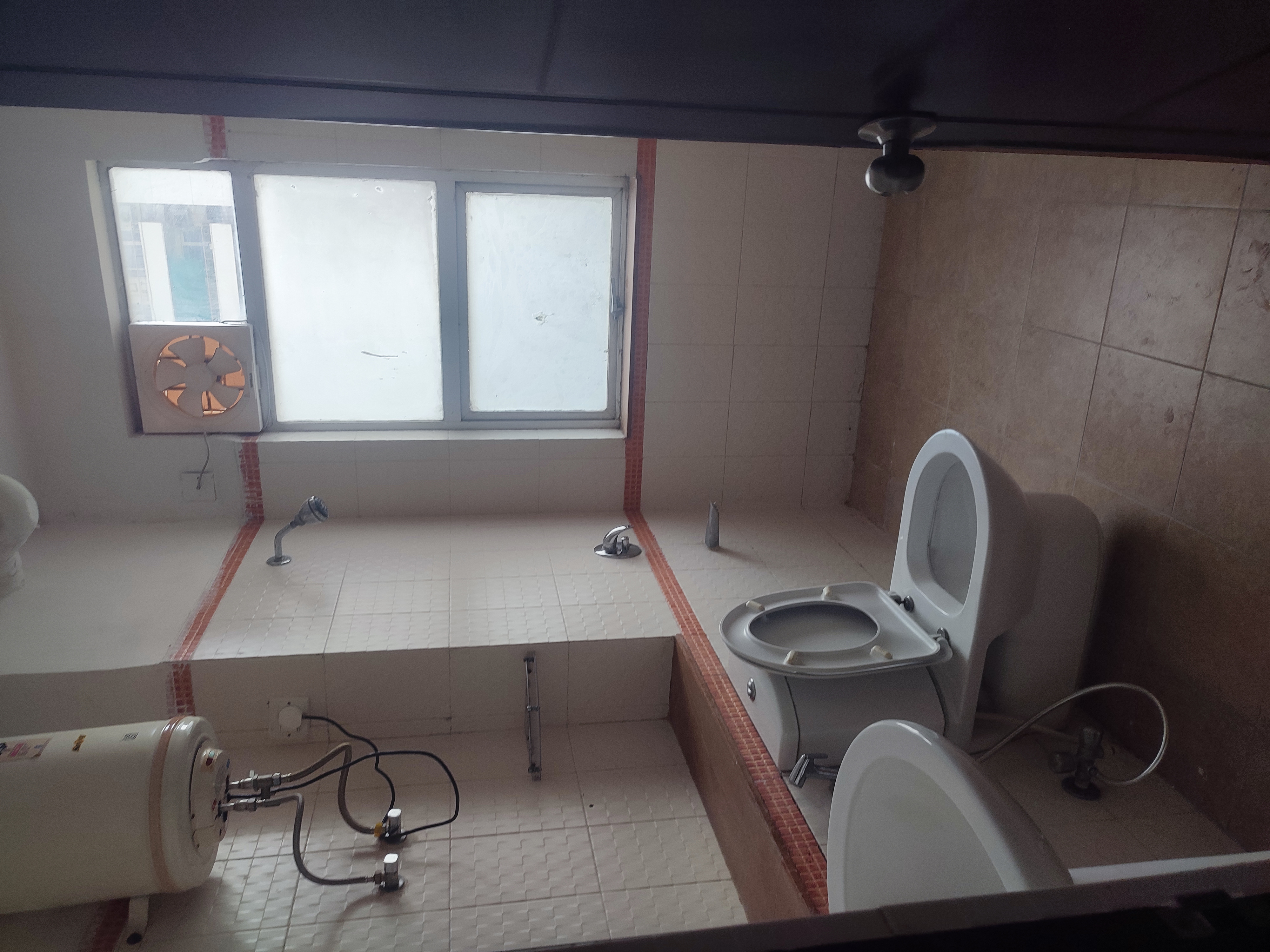 3.5 BHK + Servant Room Apartment For Rent in The Legend One