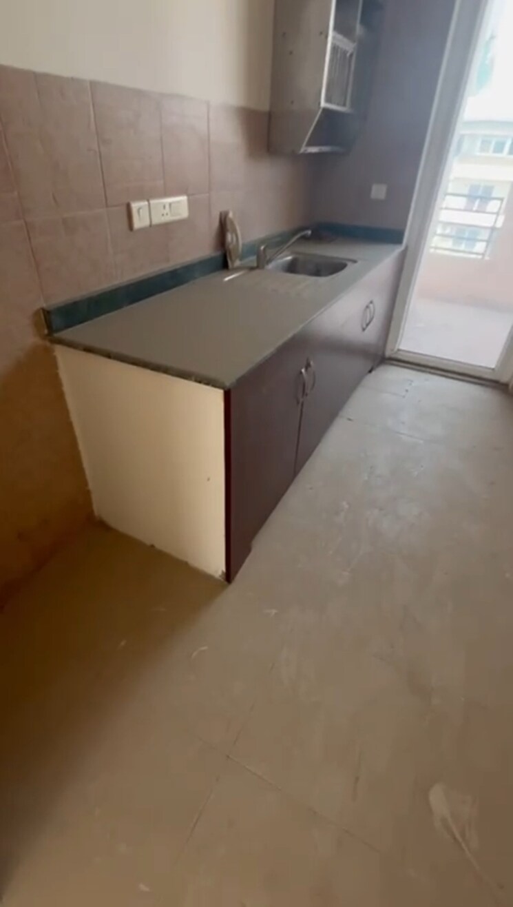 Kitchen, puri-pranayam 3 Bedroom 1857 Sq.Ft. Apartment In Sector 82 Faridabad 8587031