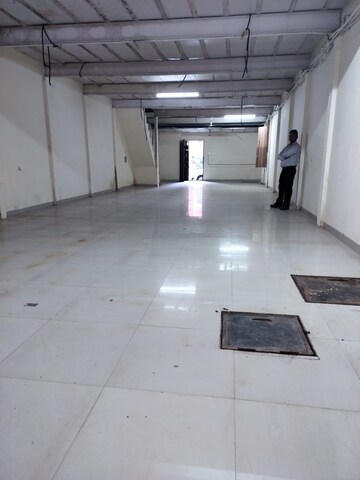  Warehouse For Rent in Goregaon West