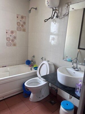 Bathroom in 3 BHK Apartment at Unitech Uniworld Gardens, Sector 47 – for Sale