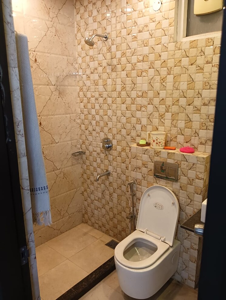Bathroom, unitech-fresco 2 Bedroom 1370 Sq.Ft. Apartment In Sector 50 Gurgaon 8587097