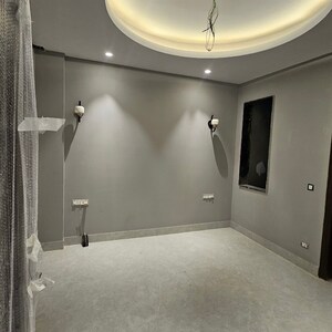 Room in 4 BHK Builder Floor at Ansal API Versalia, Sector 67a – for Sale