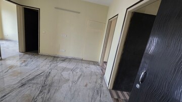 Room in 3 BHK Builder Floor at Ansal Sushant Residency, Sushant Lok Iii – for Rent