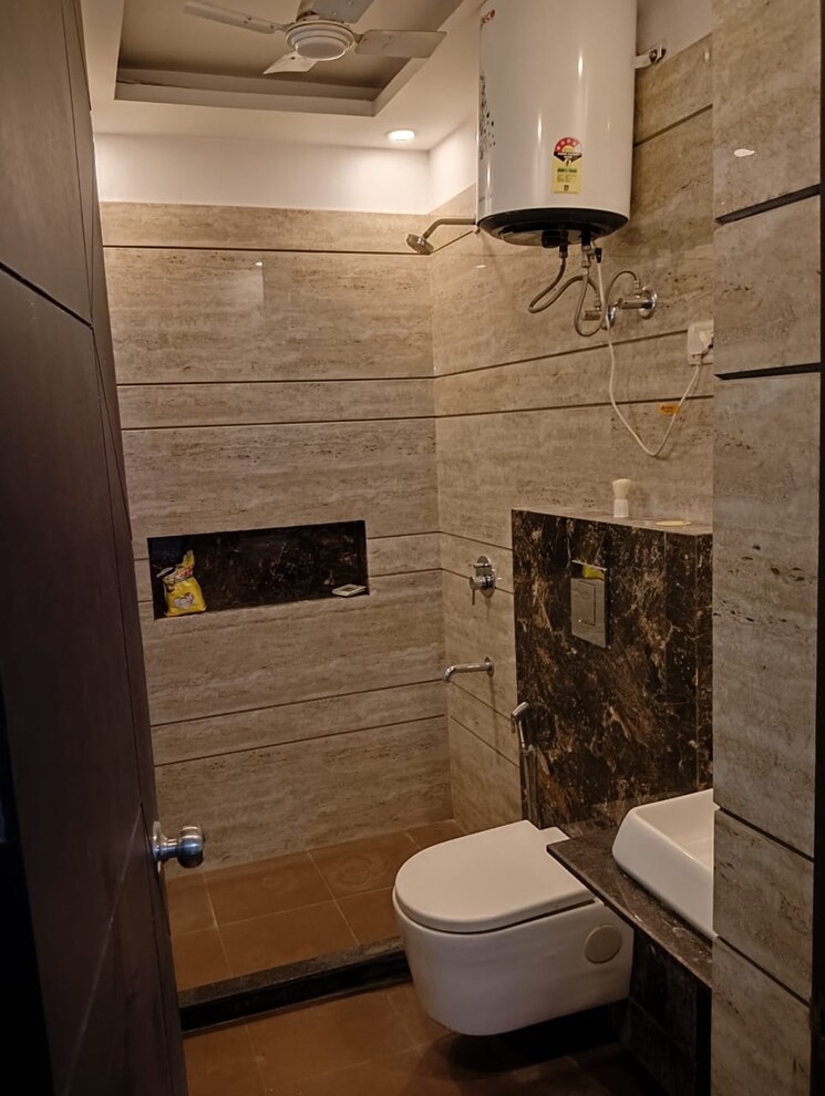 Bathroom, unitech-fresco 3 Bedroom 1877 Sq.Ft. Apartment In Sector 50 Gurgaon 8587186