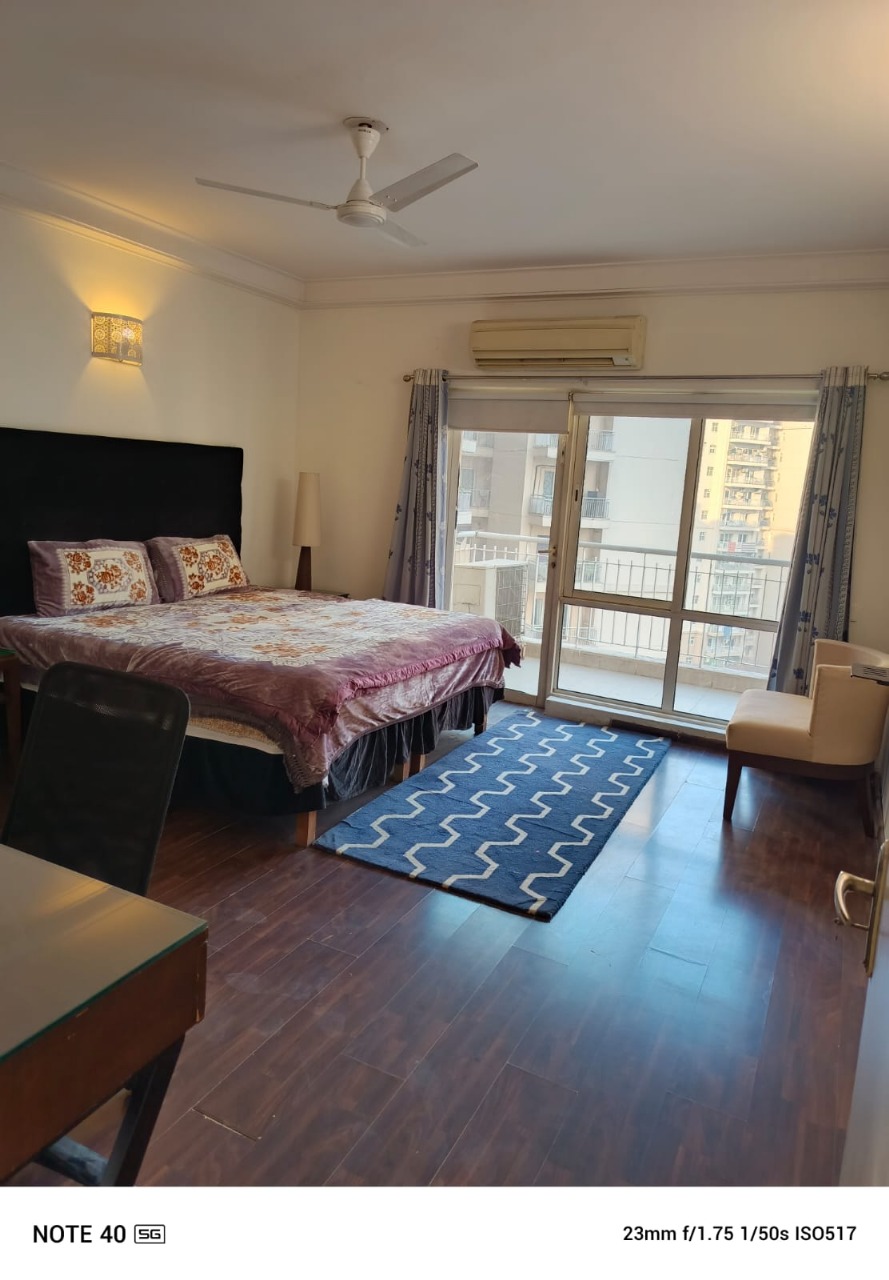 3 BHK + Servant Room Apartment For Rent in BPTP Freedom Park Life