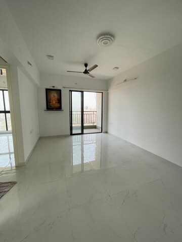 Room in 3 BHK Apartment at Runwal Gardens, Dombivli East – for Rent