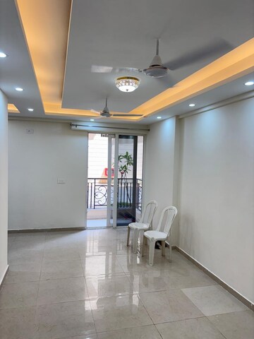 Room in 2 BHK Apartment at Signature The Millennia 2, Sector 37d – for Rent