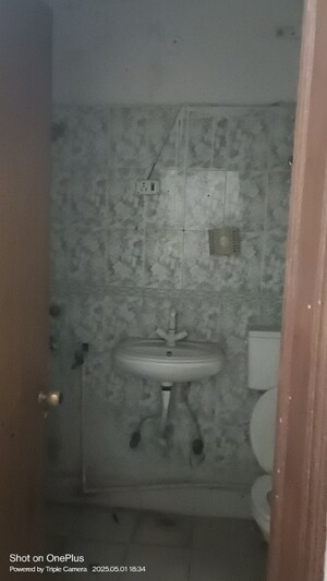 Master Bedroom in 3 BHK Builder Floor at Ashoka Enclave Faridabad, Sector 34 – for Sale