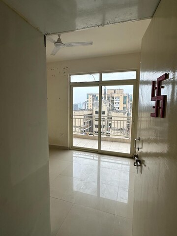 Room in 3 BHK Apartment at Conscient Habitat 78, Sector 78 – for Sale