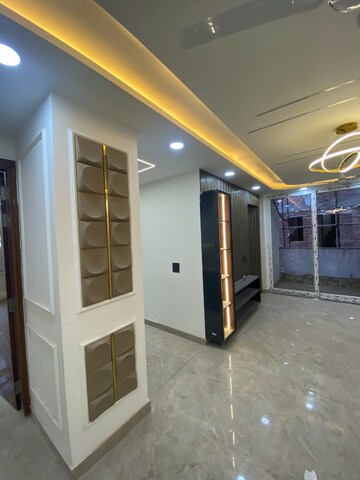  3 BHK Apartment at Noida Central – for Rent