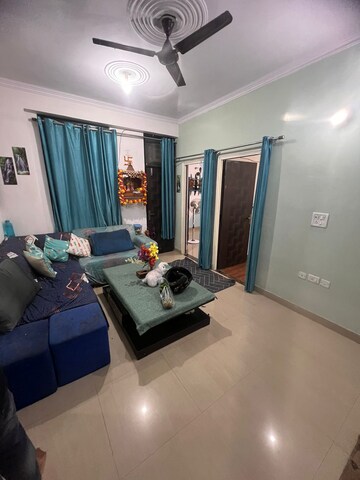 3 BHK Apartment For Rent in Noida Central