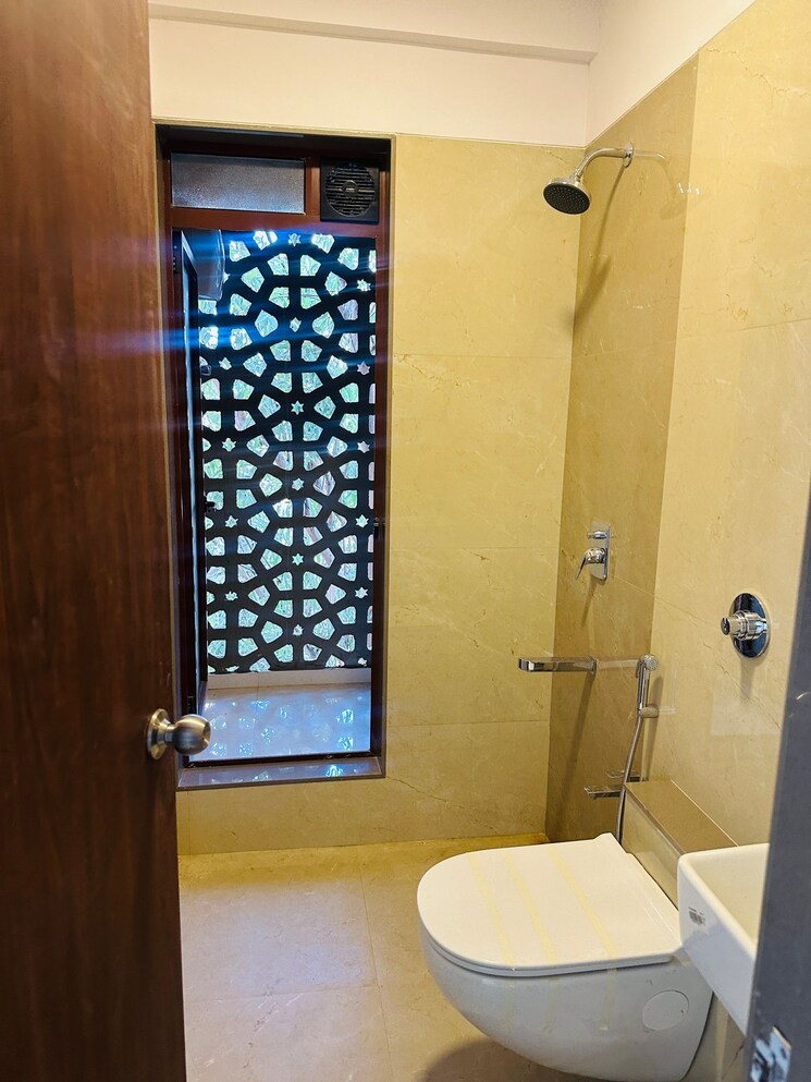 Attached Bathroom, chembur 2 Bedroom 750 Sq.Ft. Apartment In Chembur Mumbai 8587366