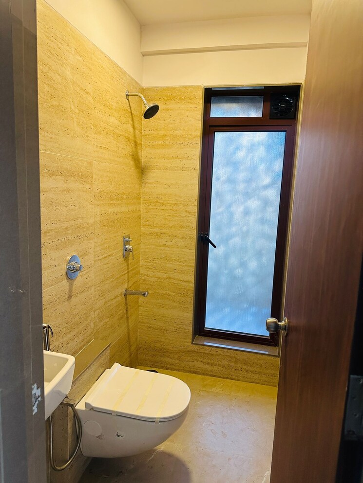 Bathroom, chembur 2 Bedroom 750 Sq.Ft. Apartment In Chembur Mumbai 8587366