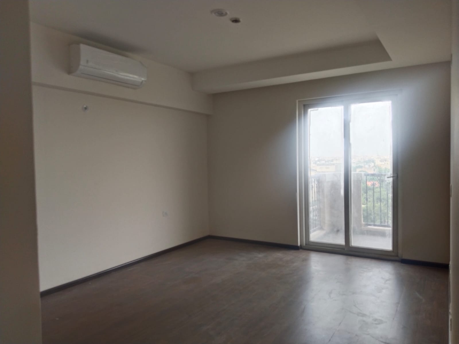 4 BHK + Servant Room Apartment For Rent in ATS Triumph