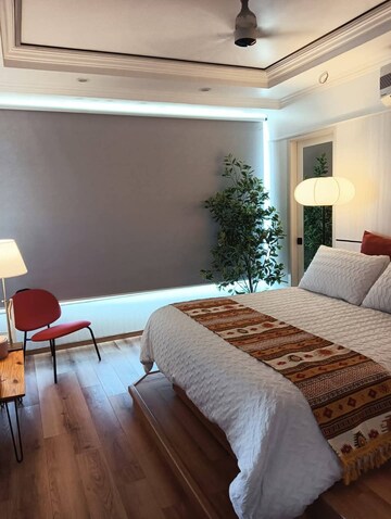 Bedroom in 2.5 BHK Apartment at Oberoi Springs, Andheri West – for Rent