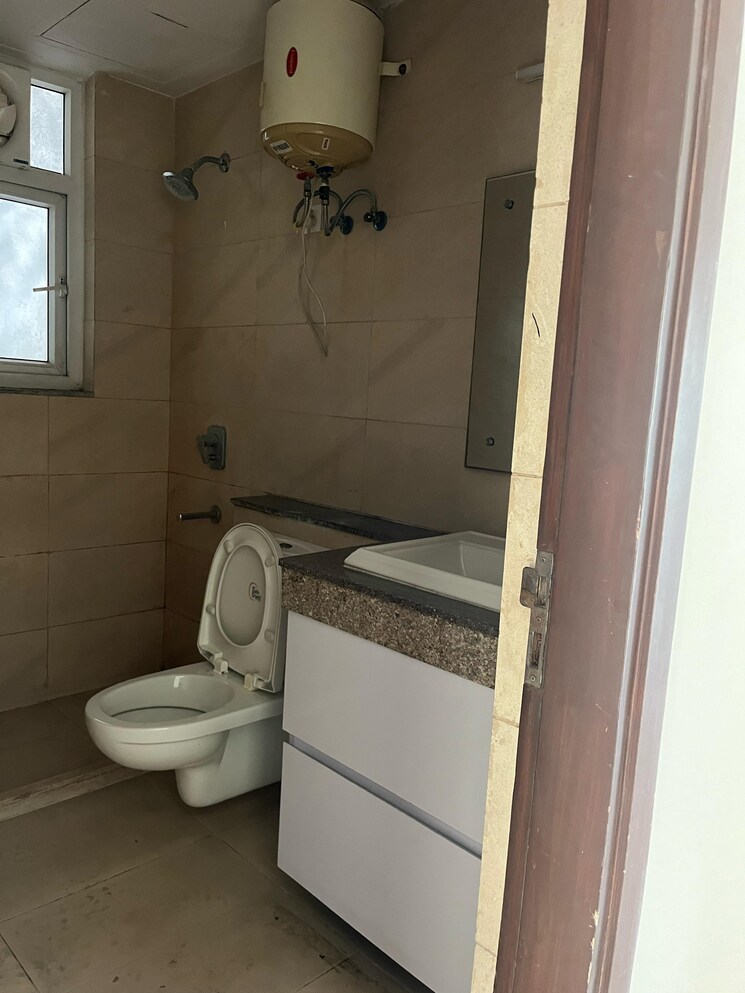 Attached Bathroom, puri-aanandvilas 3.5 Bedroom 2430 Sq.Ft. Apartment In Sector 81 Faridabad 8587401