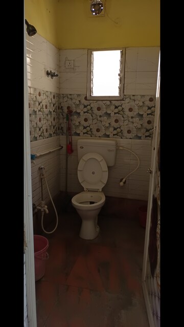 Bathroom in 2 BHK Builder Floor at Shibpur – for Rent