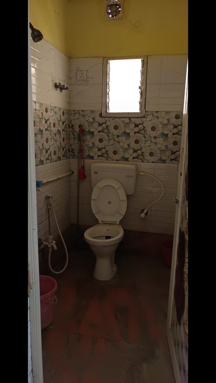 Bathroom, shibpur 2 Bedroom 700 Sq.Ft. Builder Floor In Shibpur Howrah 8587408