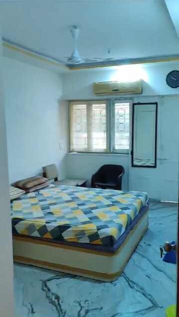 Bedroom in 2 BHK Apartment at Ashish CHS Vile Parle West, Vile Parle West – for Rent