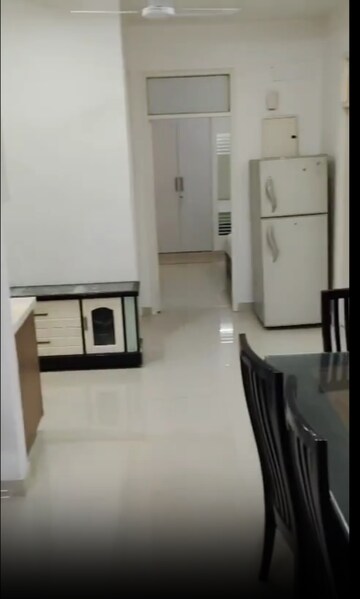 Furnished Amenities in 3 BHK Apartment at Maple Heights, Sector 43 – for Rent