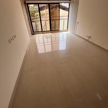 Room in 2 BHK Apartment at Goregaon East – for Rent