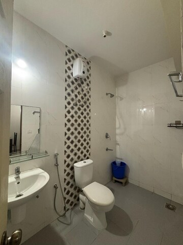 Bathroom in Studio Apartment at Miramar – for Rent