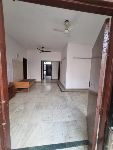 2 BHK Builder Floor For Rent in Sector 57