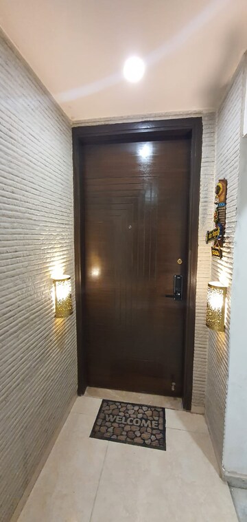 Building Lobby in 3 BHK Apartment at Mapsko Mount Ville, Sector 79 – for Rent