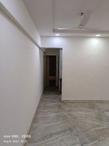 Room in 2 BHK Apartment at Mantri Park, Goregaon East – for Sale