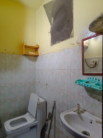 1 BHK Independent House For Rent in Sector 12