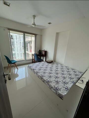 Bedroom in 2.5 BHK Apartment at DLH Orchid, Andheri West – for Rent