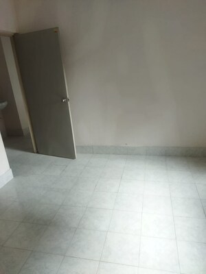 Room in 2 BHK Apartment at Mantri Park, Goregaon East – for Sale