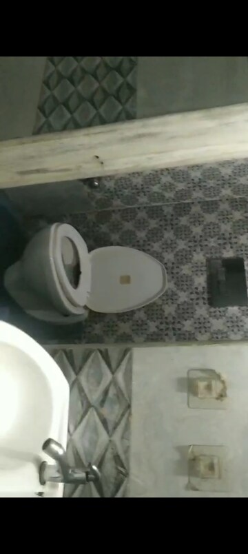 Bathroom in 2 BHK Apartment at Thakur Complex, Kandivali East – for Rent