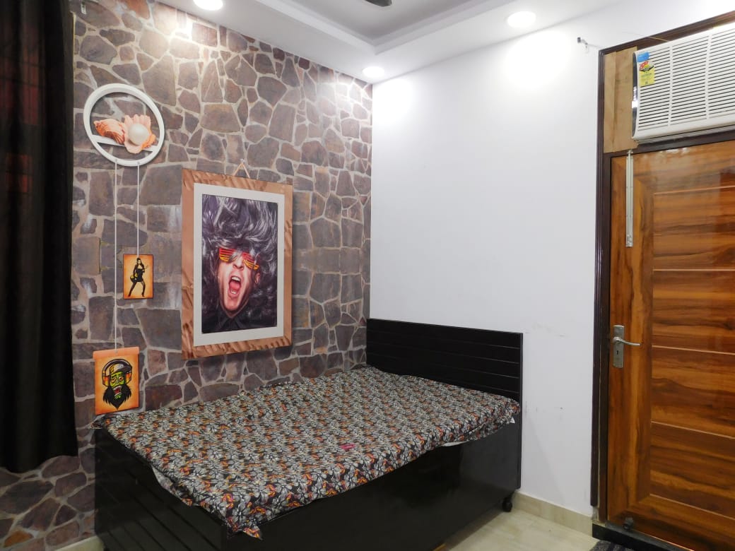 2 BHK Builder Floor For Rent in Govindpuri